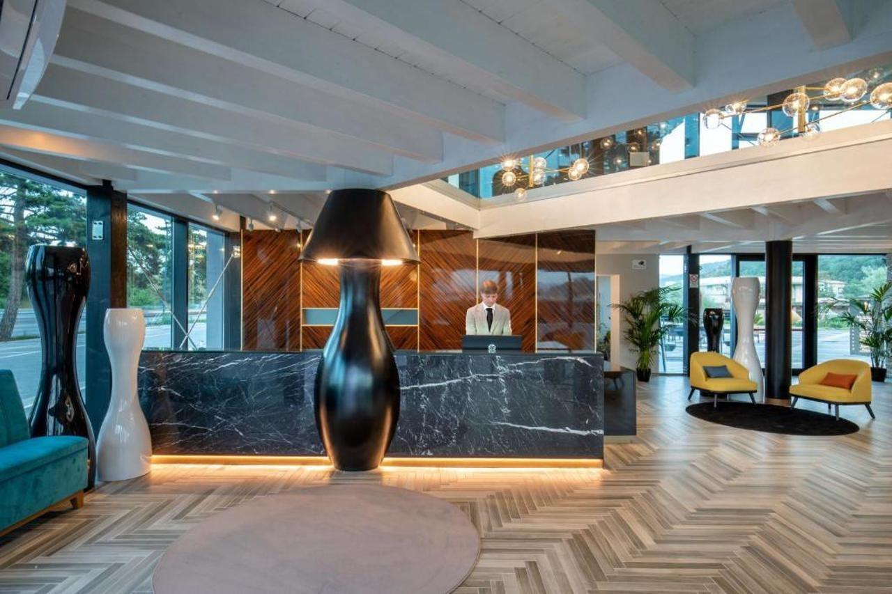 Hotel Della Piana Avezzano Exteriör bild